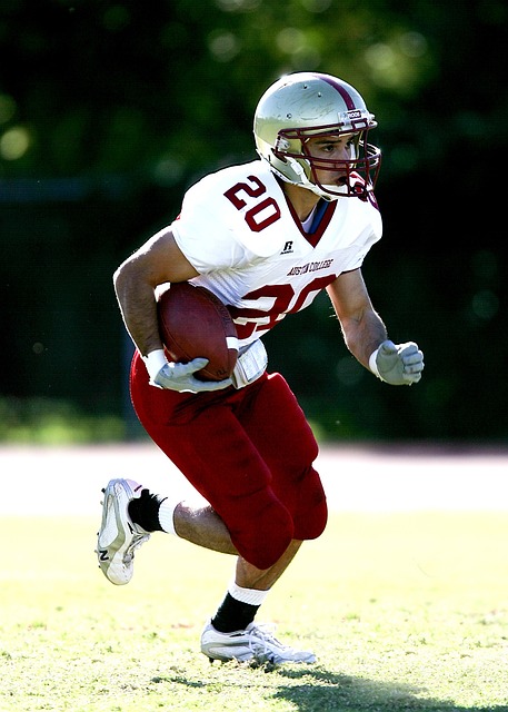 通过紧密的 通过紧密的